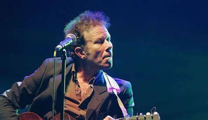 All About Tom Waits | Net Worth, Relationship, Career