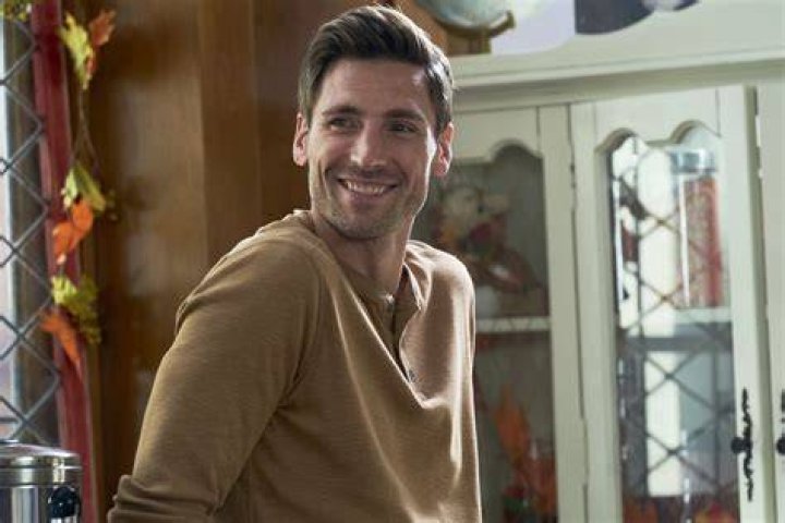 Andrew Walker Previews Sweet Autumn, Hallmark's Final Fall Harvest