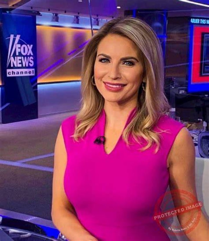 Ashley Strohmier Wiki/Bio, Fox news, Age, Bikini Photos, Age, Height