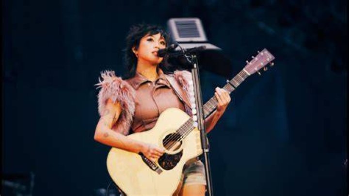 Beabadoobee, an indie singer. Idk what she means she will go crazy if