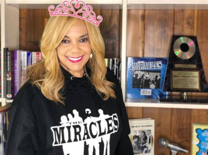 Claudette Robinson Around" 1 Hit For Motown + Tamla Records