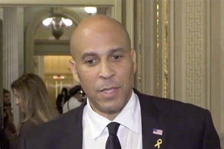 Cory Booker reveals how he met girlfriend Rosario Dawson