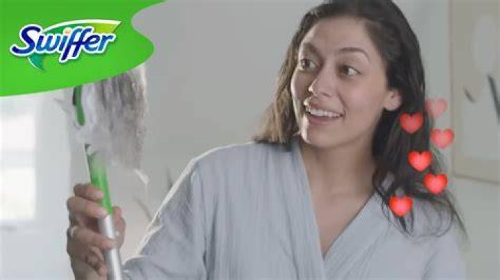 Cute girl in Swiffer commercial 🔥 YouTube