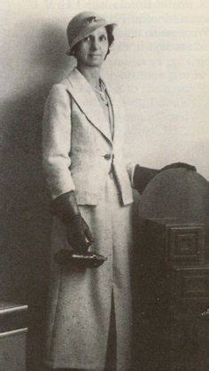 Elsie Leach circa 1937. Cary grant, Humphrey bogart, Celebrity families