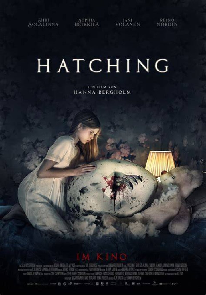 Hatching (2022)