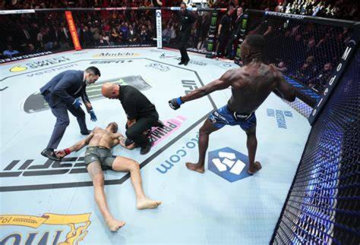 Israel Adesanya vs Alex Pereira Round 1 Vanguard News