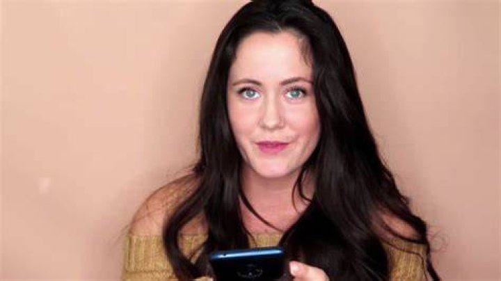 Jenelle Evans introduces fans to new dog Rosey 10 months after death of