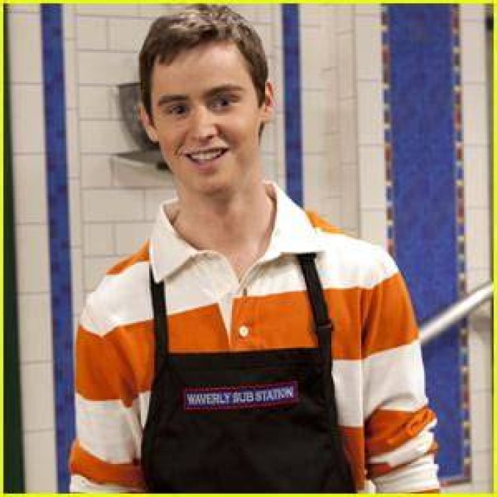 Justin Russo’s Friend Zeke Turned Into A Major Hunk (Transformation