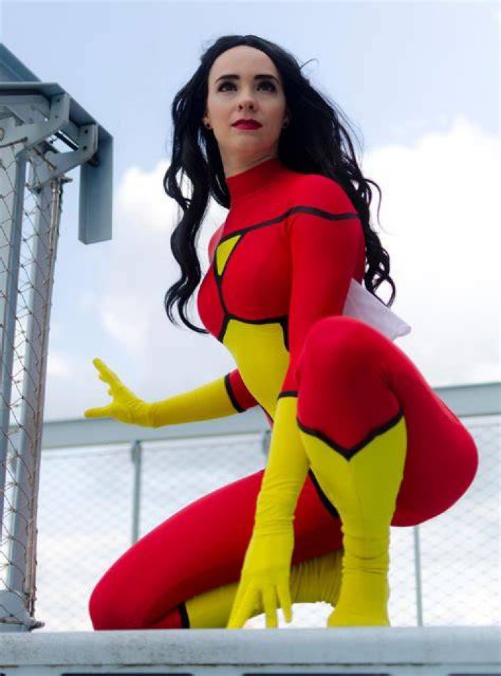 Kythana, la chica holandesa que sorprendi&oacute; con cosplay de la Mujer