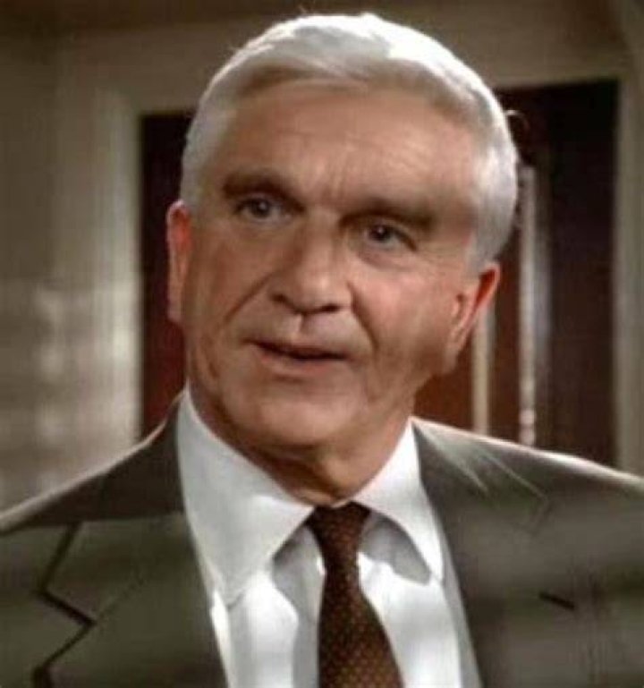 Leslie Nielsen Bio, Conjoint, Frère, Age, Net, Estil toujours vivant