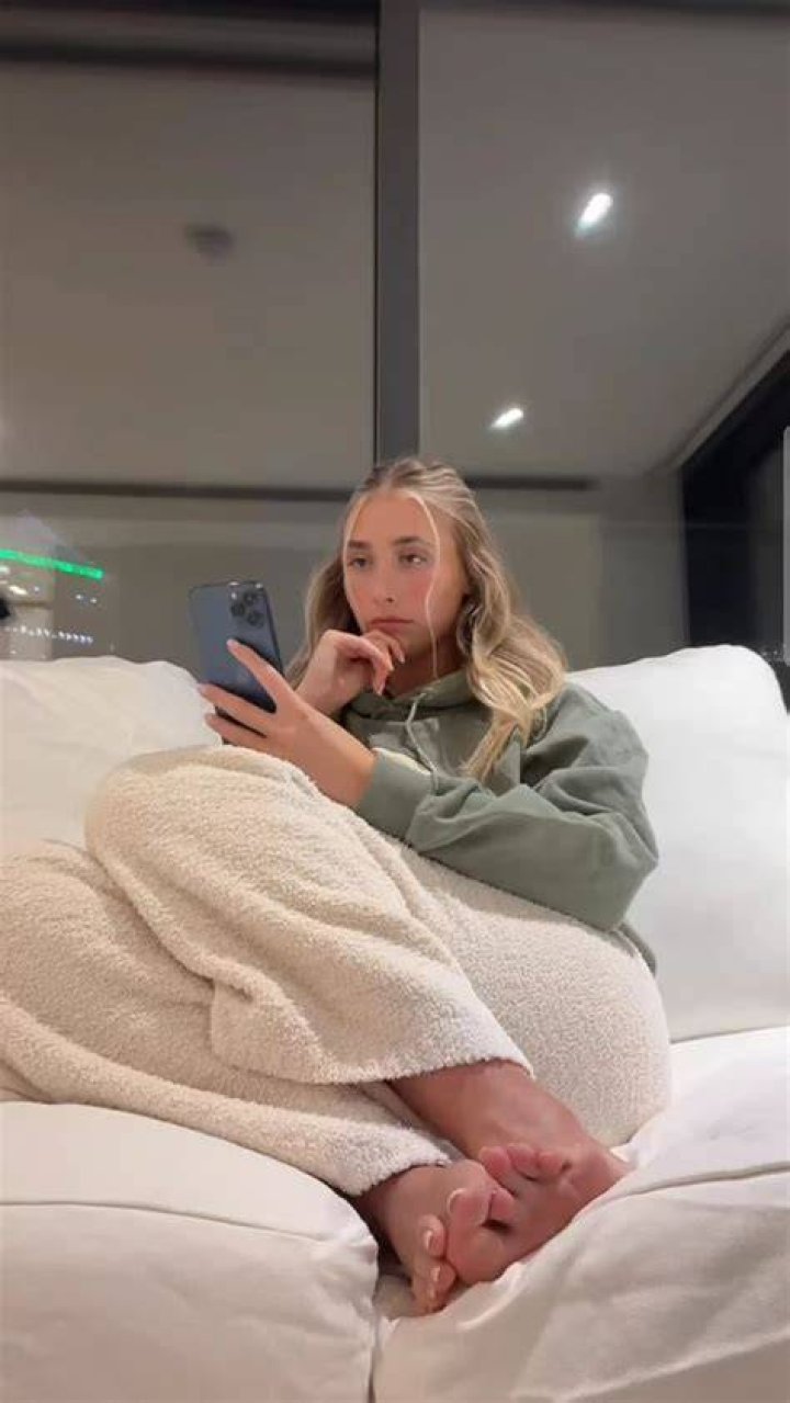 Lily Phillips lilyphillipstokky r/TikTokFeet