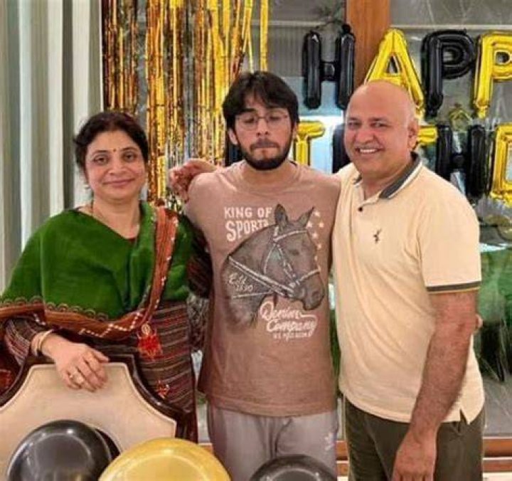 Manish Sisodia Manish Sisodia's wife Seema Sisodia admitted to Delhi