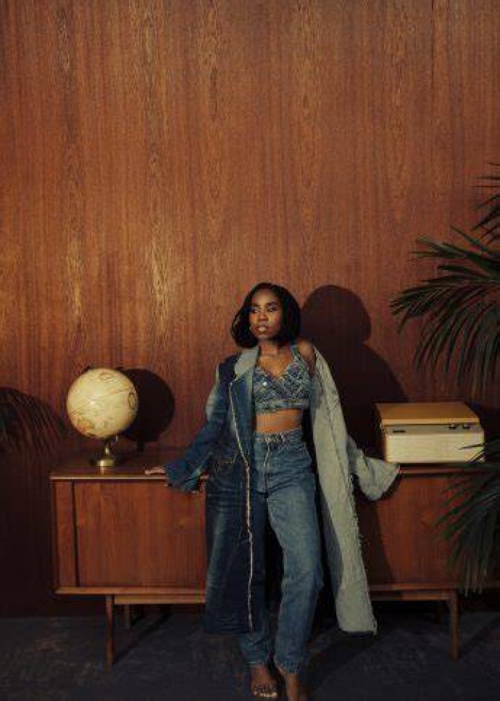 Meet Rising SingerSongwriter Jenevieve, Who is About To Take Over