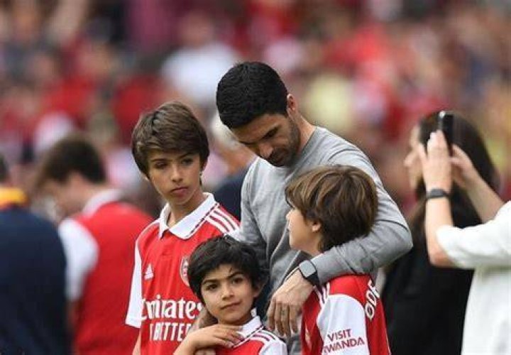 Mikel Arteta with his kids after the game,London 15th May 2016.Arsenal