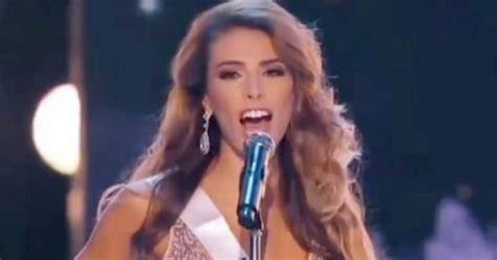 Miss France Shouting 'FRANCE!' At Miss Universe 2018 Video Gallery