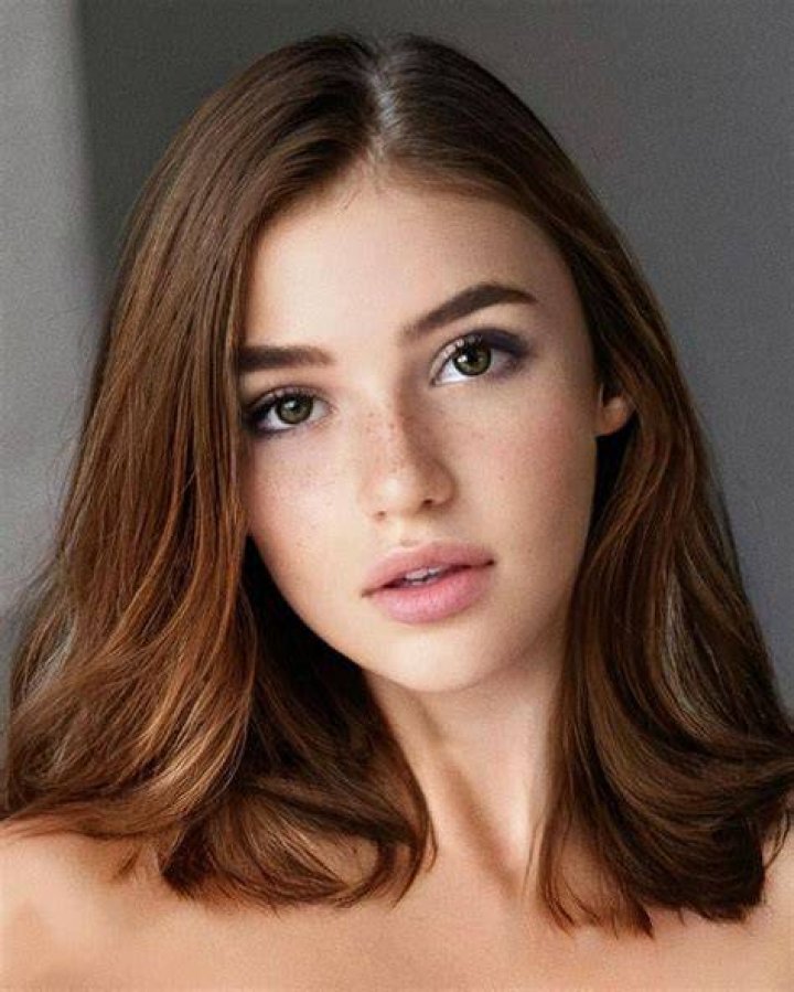 Olivia Casta Photos & Pictures
