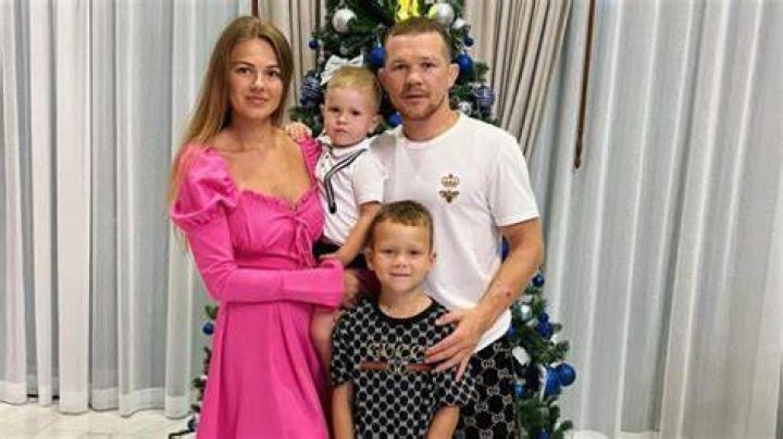 Petr Yan wife Who's Julia Yan and more on the couple's stable married