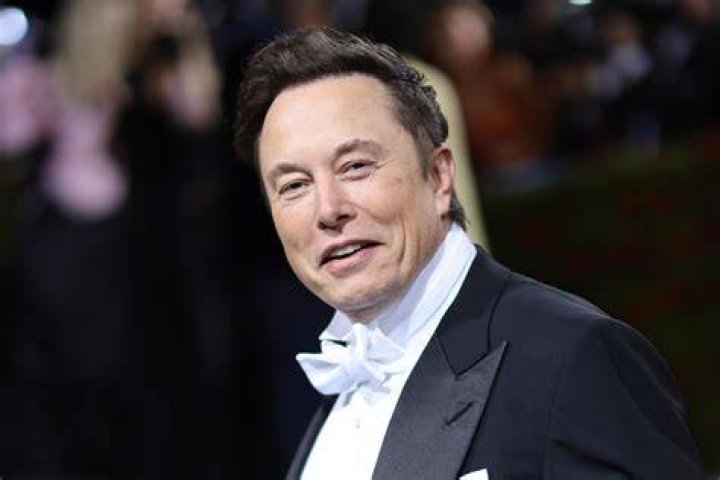 Por que ELON MUSK sonrie al REVES? Forocoches