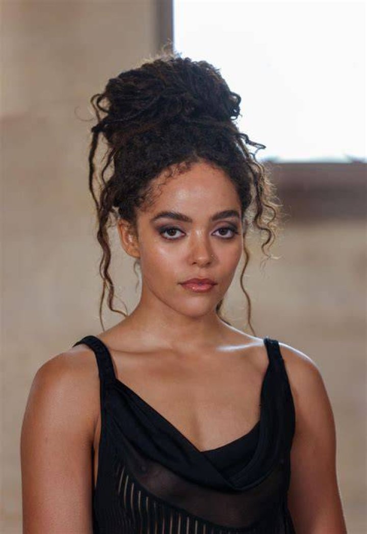 Quintessa Swindell Height, Weight, Age, Biography, Family & Facts 4 Quintessa Swindell Tattoo