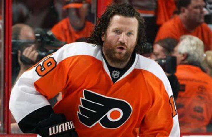 Scott Hartnell Bio, Family, Career, Married, Net Worth, Measurements