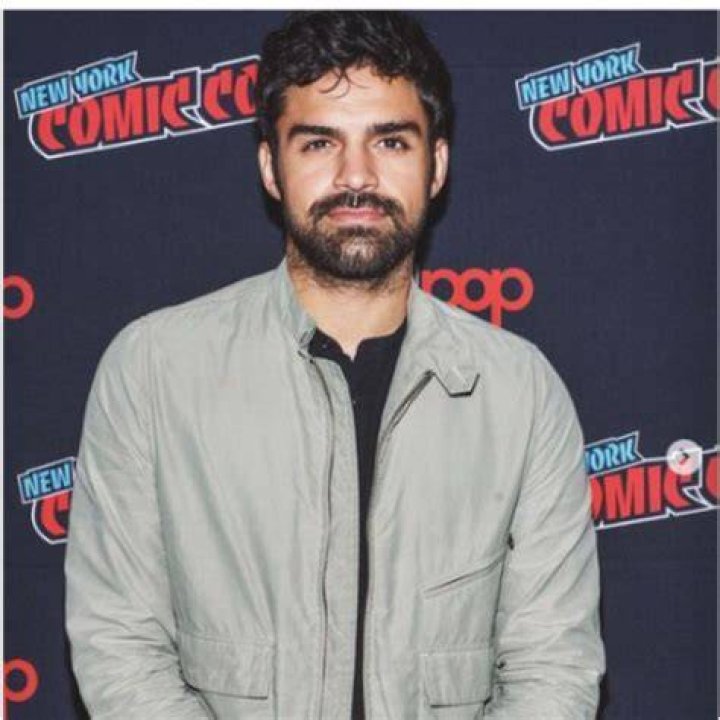 Sean Teale Bio, Family, Career, Personal Life, Net Worth, Measurements
