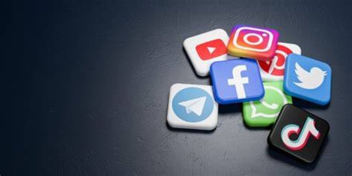 Social Media, Ulang-ebenkecho