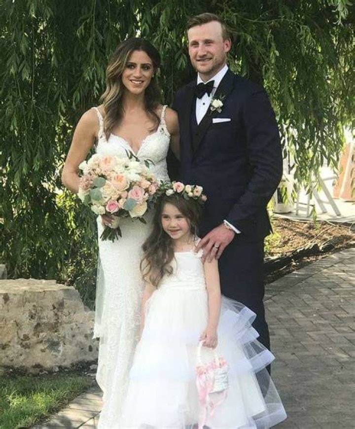 Steven Stamkos is Married to Wife Sandra Porzio. Kids Carter