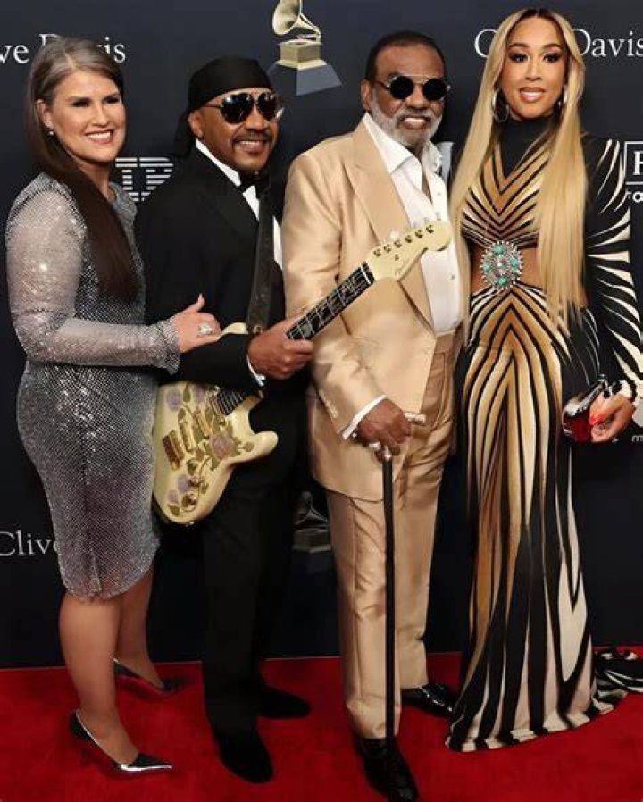 Trenisha Isley, Ronald Isley' Daughter TlwaStoria