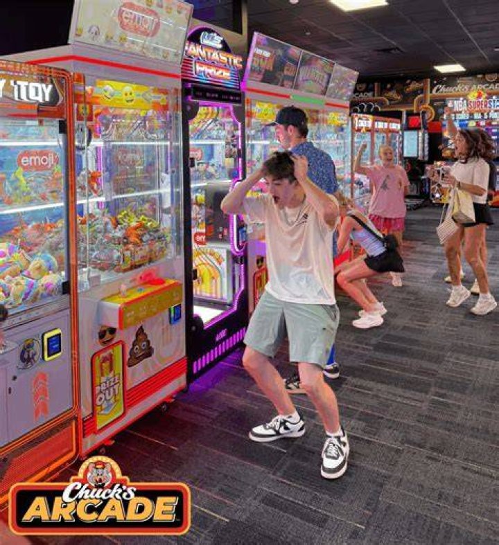 Unveiling The Secrets Of Chuck E. Cheese's Pizza Arcade Bowling