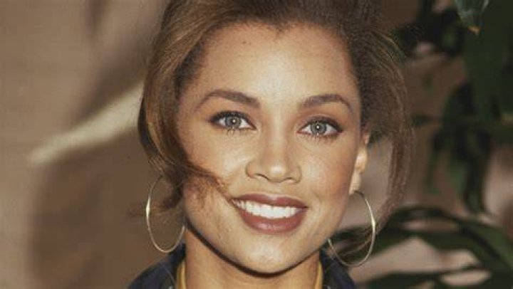 Vanessa Williams Biography Facts, Childhood, Family Life & Achievements
