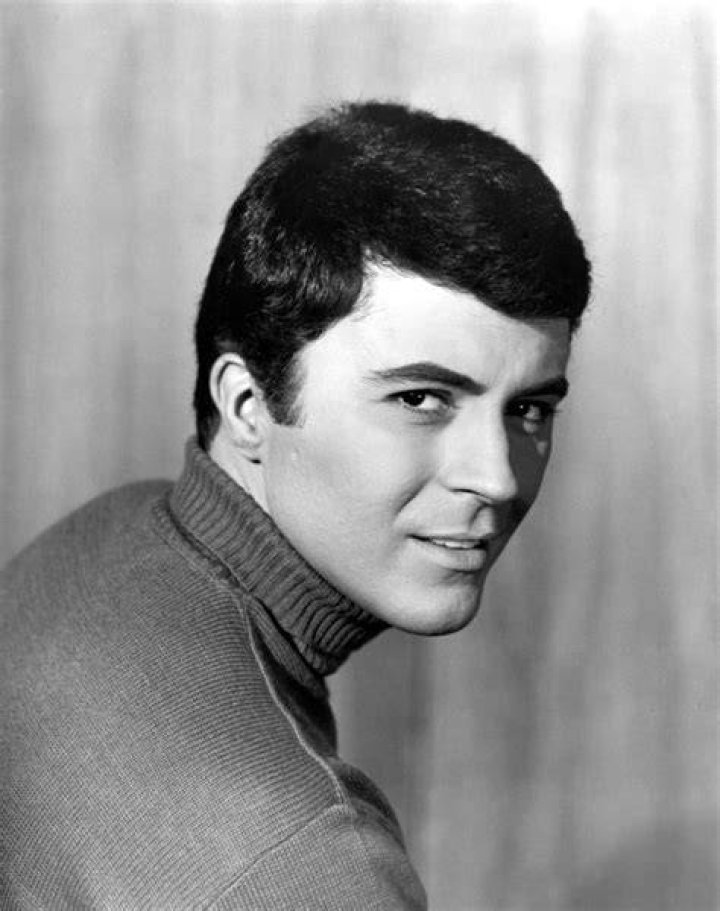 What is James Darren doing now? Age, Nationality, Relationship