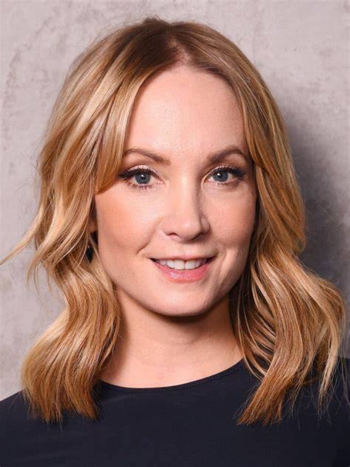 Where is Joanne Froggatt today? Husband, Wedding, Sister, Siblings