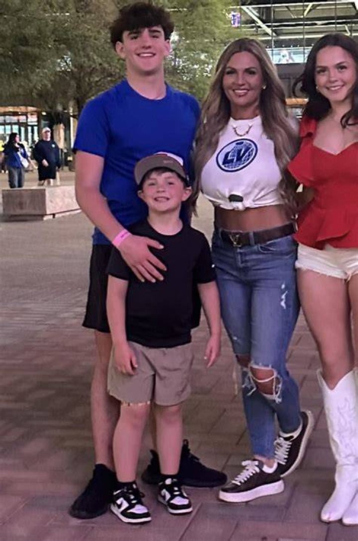 Who Is Aspen Vaughn? Wiki, Age, Bio, Restaurant Owner