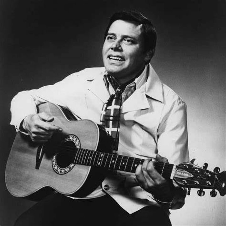 Who is Tom T. Hall? Net Worth, Age, Height, Wife, Career & More