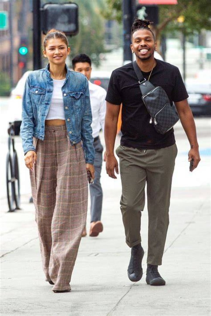 ZENDAYA COLEMAN Out with Her Brother Austin in Los Angeles 10/01/2017